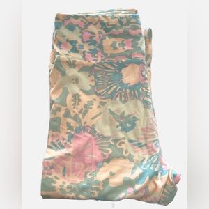 BRAND NEW-never worn One size LulaRoe leggings